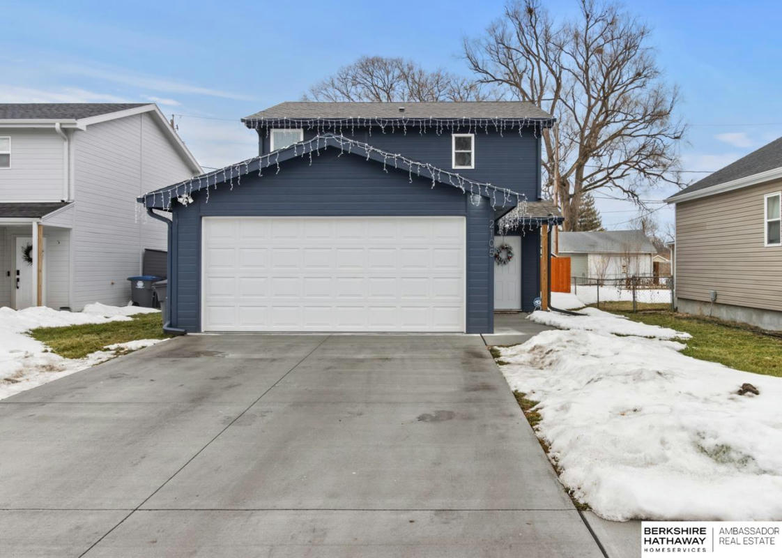 2105 S 13TH ST, COUNCIL BLUFFS, IA 51501, photo 1 of 24