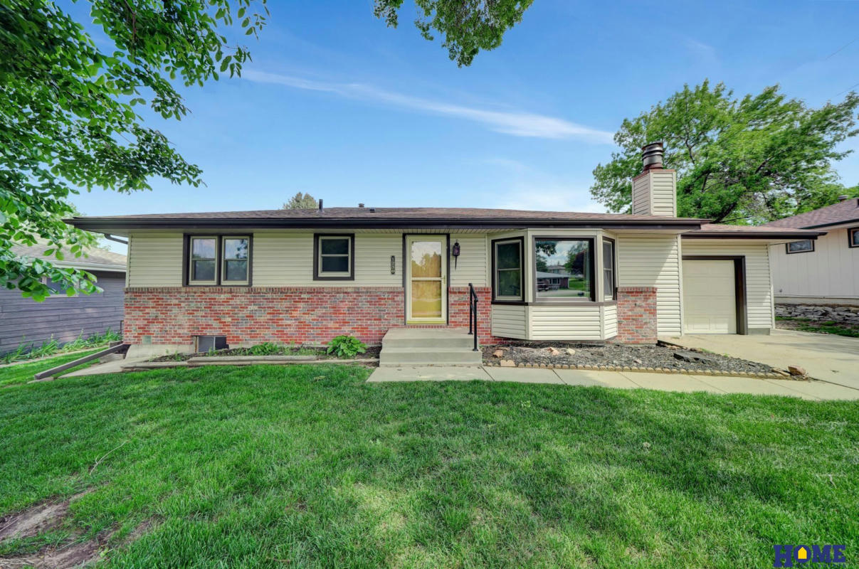1230 CLEARVIEW BLVD, LINCOLN, NE 68512, photo 1 of 63